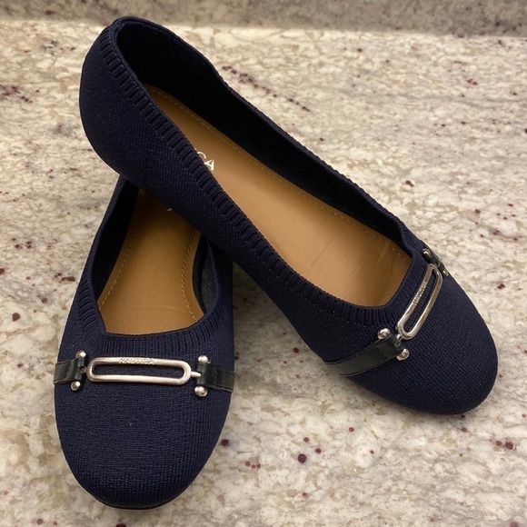 NAUTICA Navy Blue Ballerina Slides with Silver Metal Buckle Detail Size 8 - Picture 9 of 9